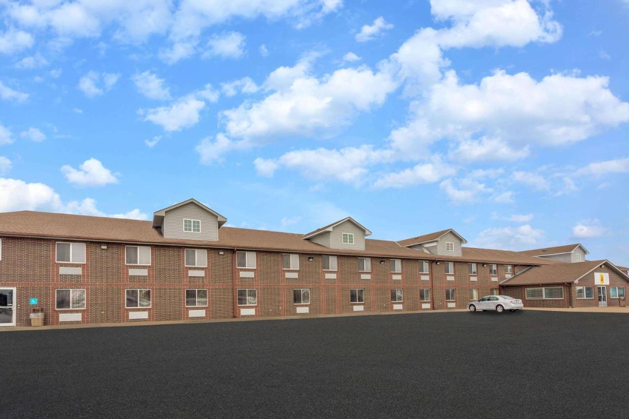 Desoto Inn & Suites Missouri Valley Exterior photo