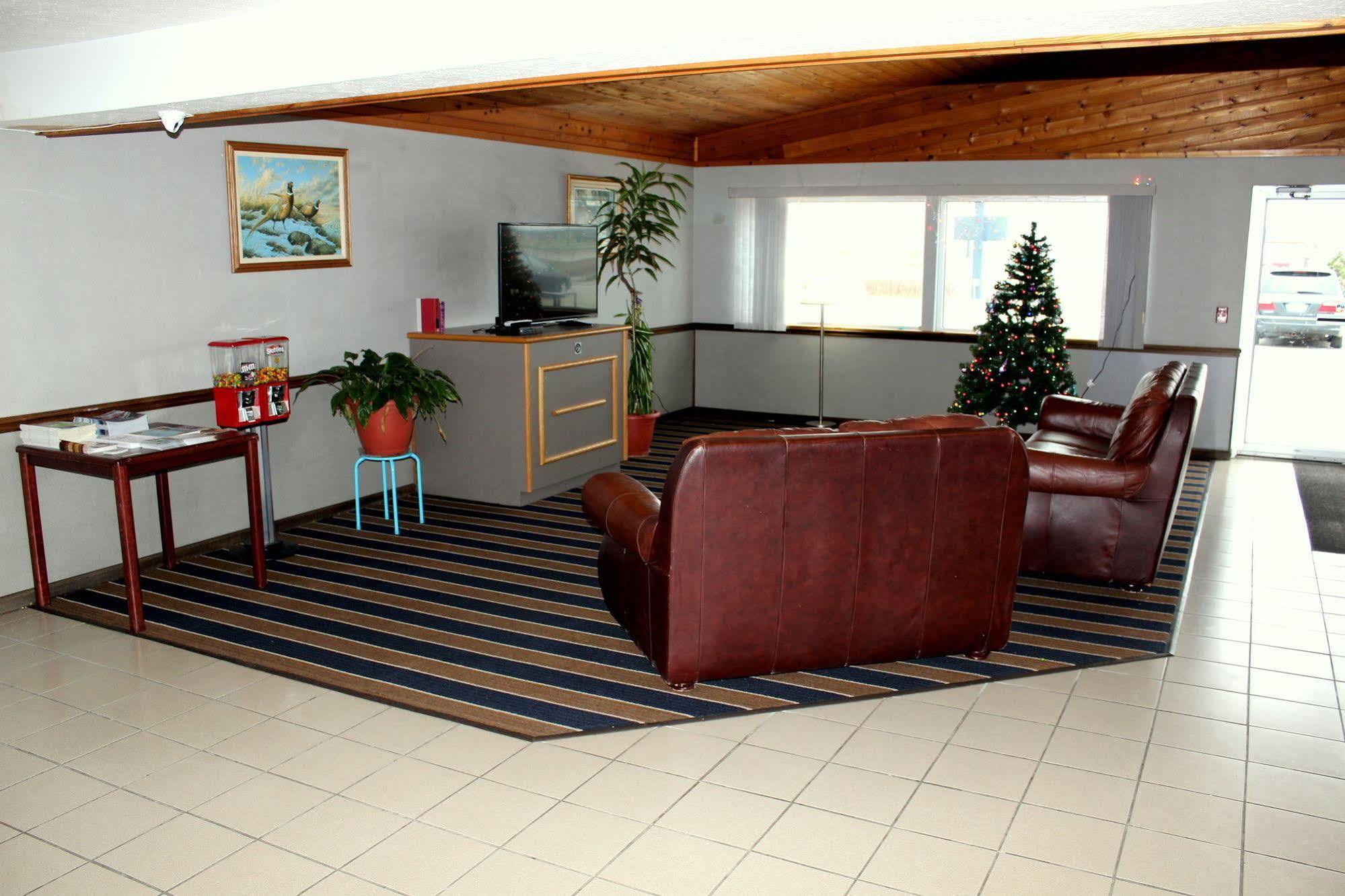 Desoto Inn & Suites Missouri Valley Exterior photo
